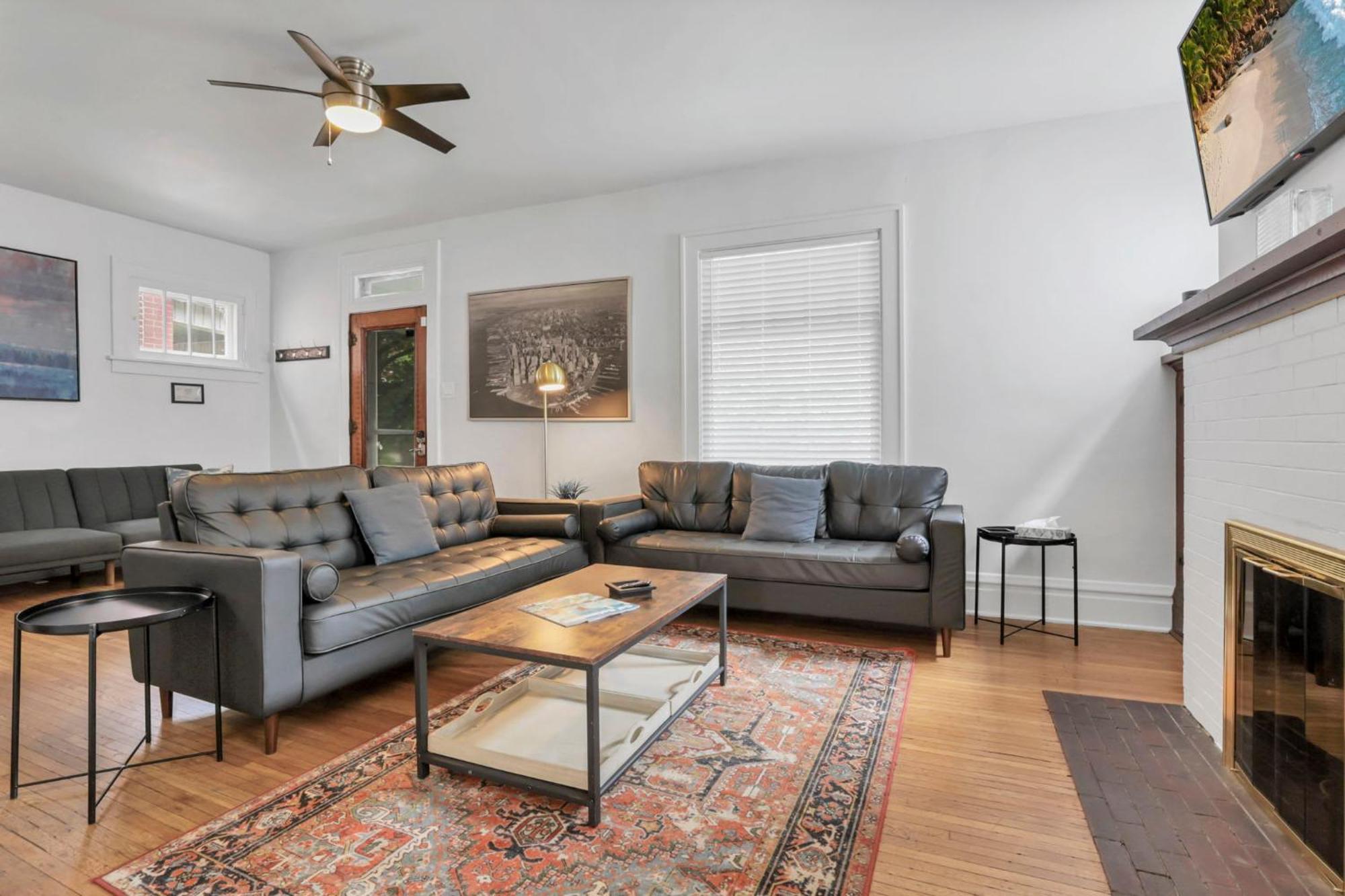 Housepitality - The Maynard Manor * Columbus