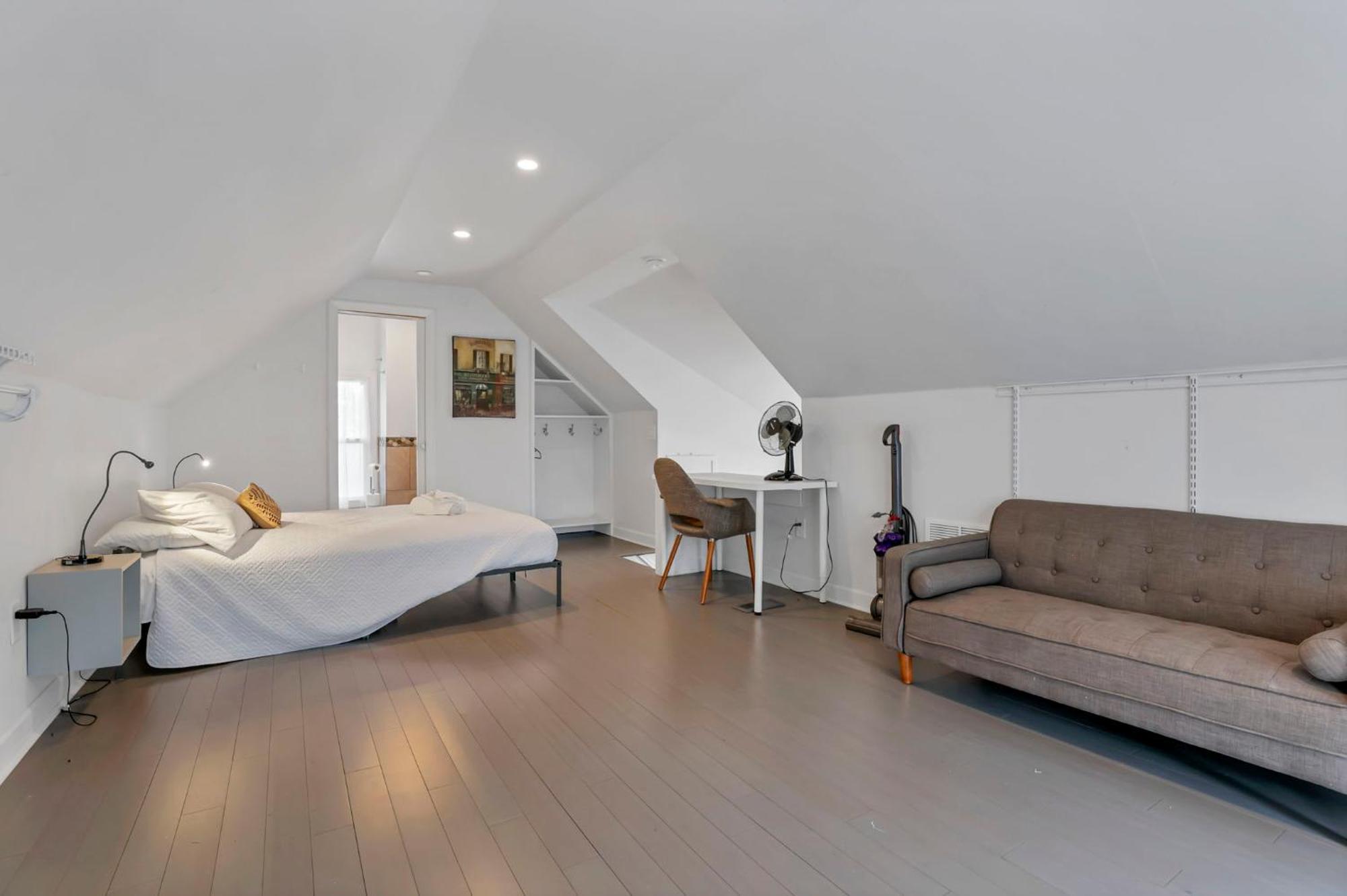 Housepitality - The Maynard Manor *