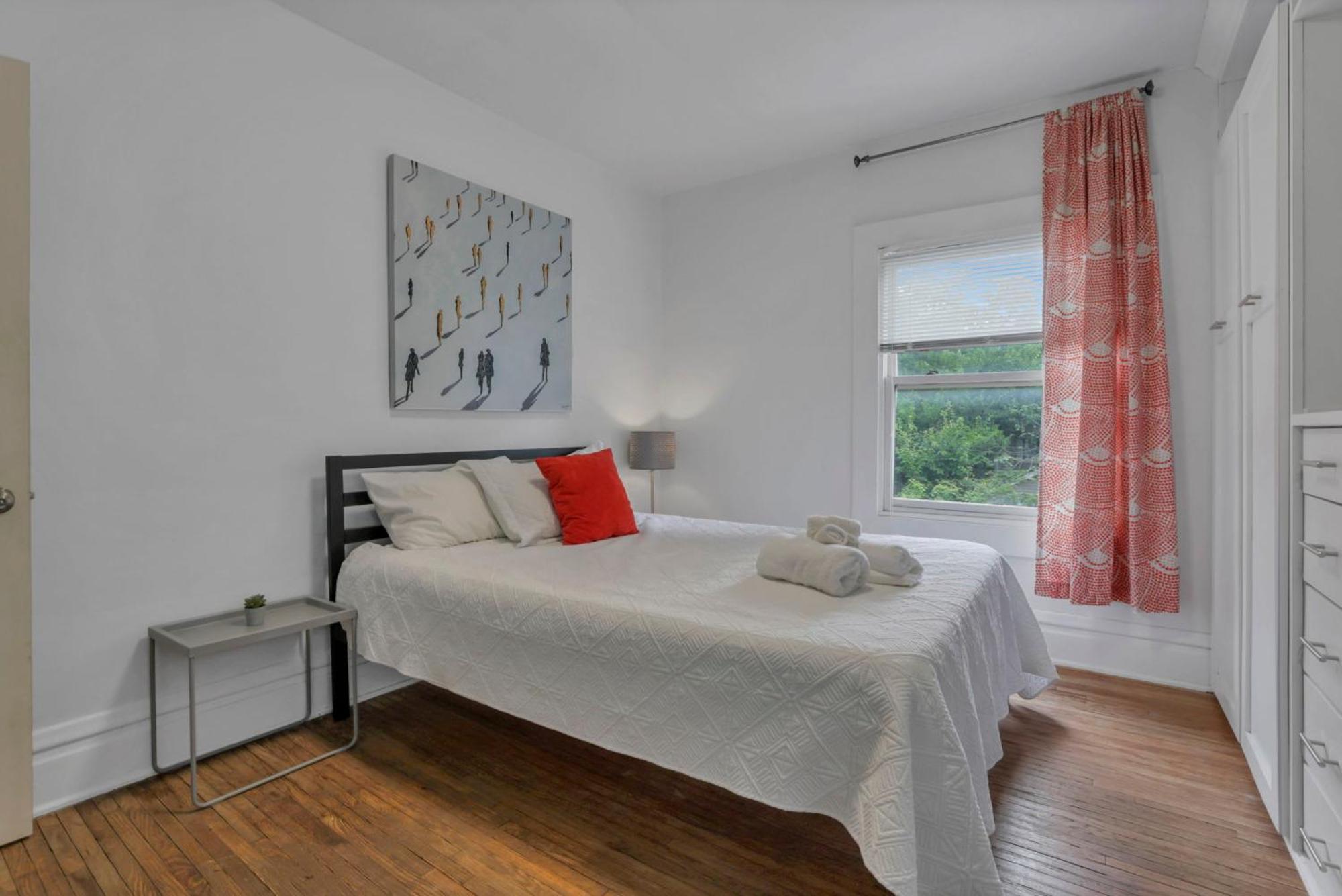 Housepitality - The Maynard Manor Holiday home